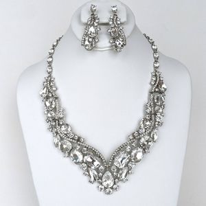 SPARKLY CRYSTALS RHINESTONES BIB COLLAR NECKLACE